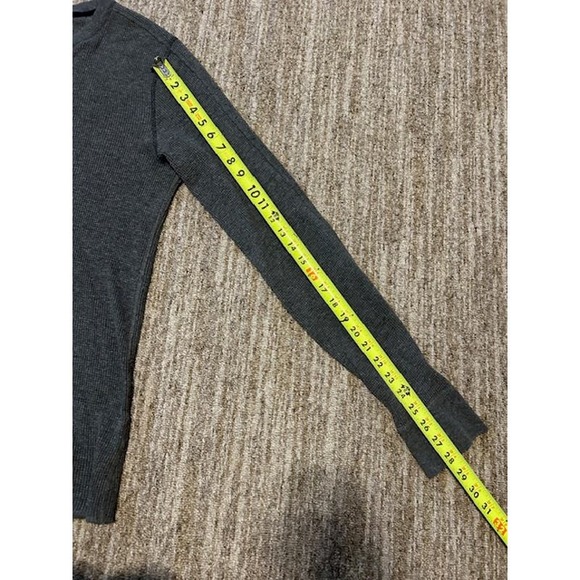 Wallace and Barnes Shirt Mens Heathered Gray Waffle Knit  Thermal Pullover Sz LG - Picture 2 of 8